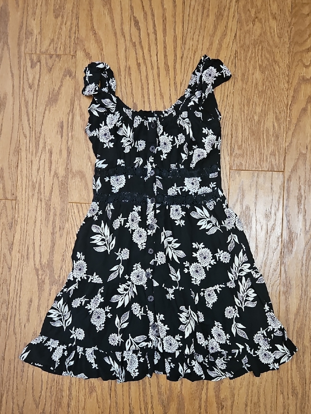 Angie Black and Creme Mini Dress /  Sundress Sz Medium